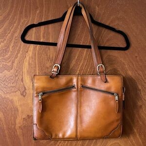 Leather shoulder bag